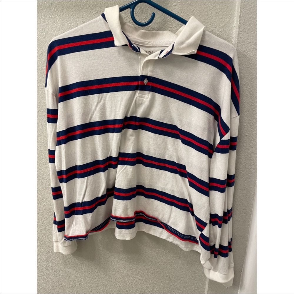Long sleeve collared striped shirt